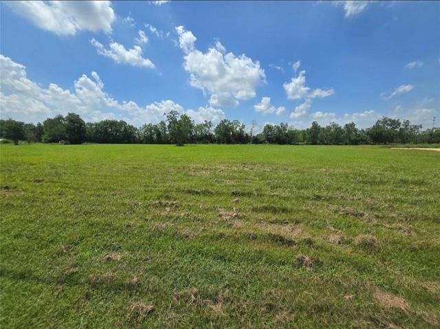 2418 Wolcek Road, Crosby, TX 77532