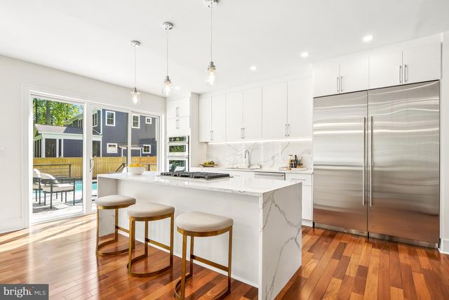 7301 MARBURY RD, Bethesda, MD 20817