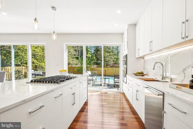 7301 MARBURY RD, Bethesda, MD 20817