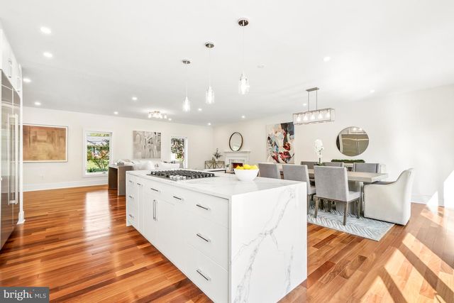 7301 MARBURY RD, Bethesda, MD 20817
