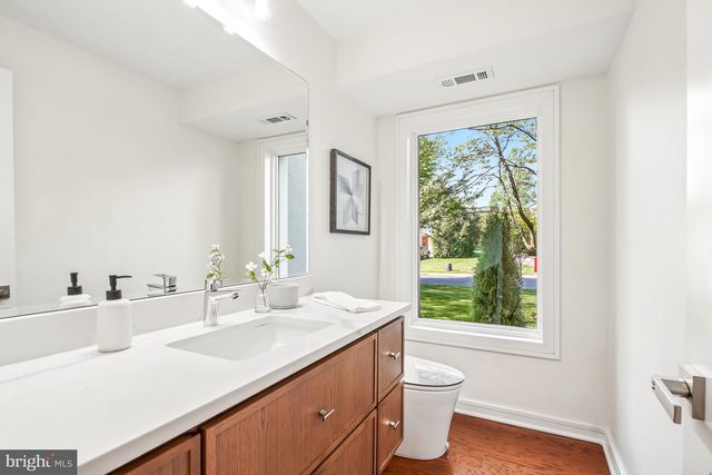 7301 MARBURY RD, Bethesda, MD 20817