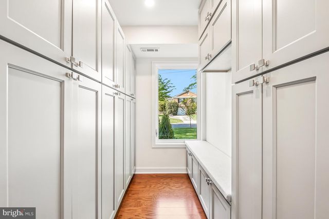 7301 MARBURY RD, Bethesda, MD 20817