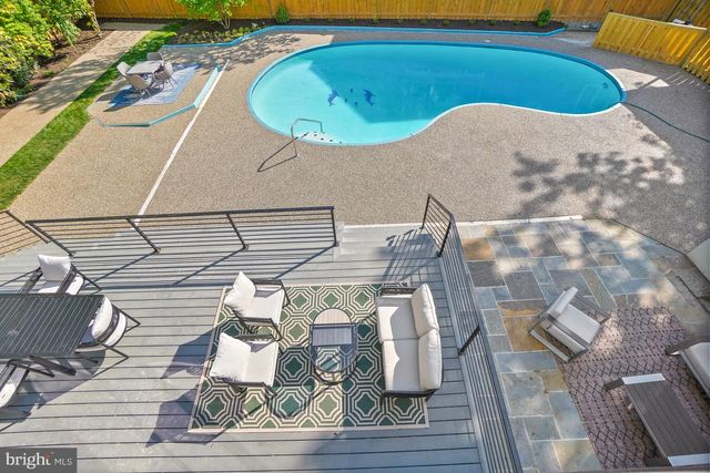7301 MARBURY RD, Bethesda, MD 20817