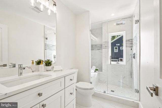 7301 MARBURY RD, Bethesda, MD 20817