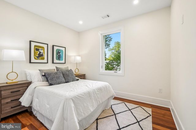 7301 MARBURY RD, Bethesda, MD 20817