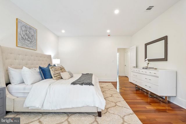 7301 MARBURY RD, Bethesda, MD 20817