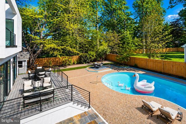 7301 MARBURY RD, Bethesda, MD 20817