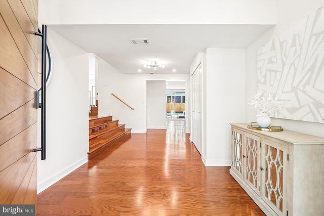 7301 MARBURY RD, Bethesda, MD 20817