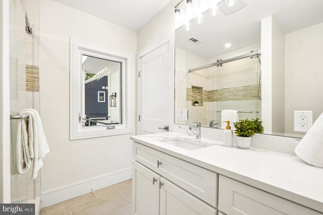 7301 MARBURY RD, Bethesda, MD 20817