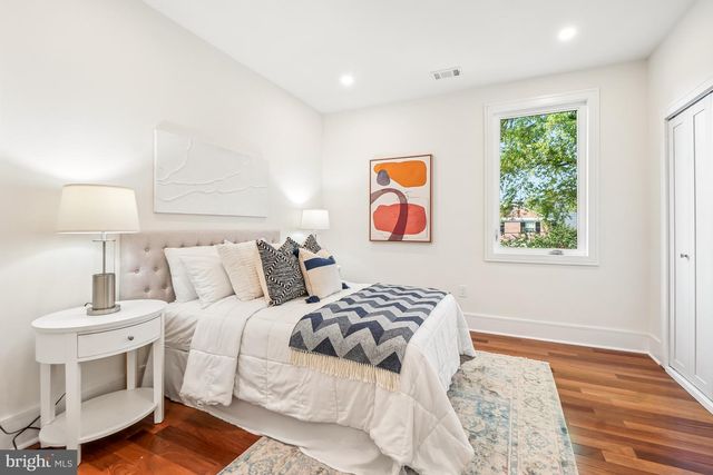 7301 MARBURY RD, Bethesda, MD 20817