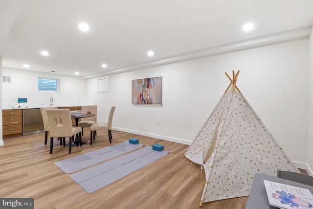 7301 MARBURY RD, Bethesda, MD 20817