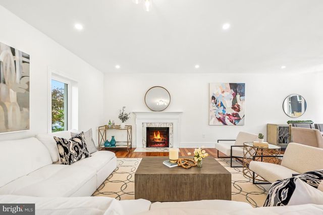 7301 MARBURY RD, Bethesda, MD 20817