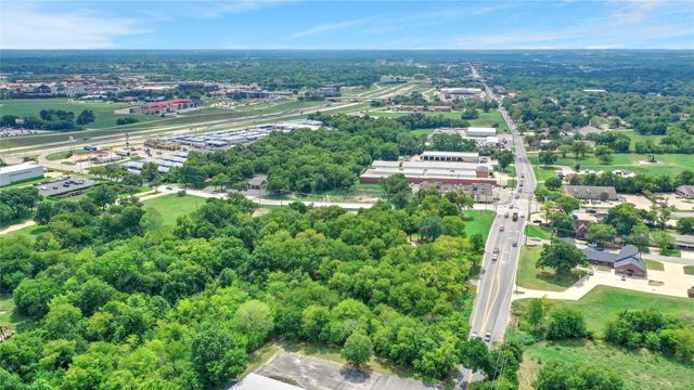 2625 N Travis Street, Sherman, TX 75092