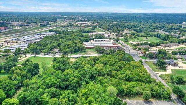 2625 N Travis Street, Sherman, TX 75092