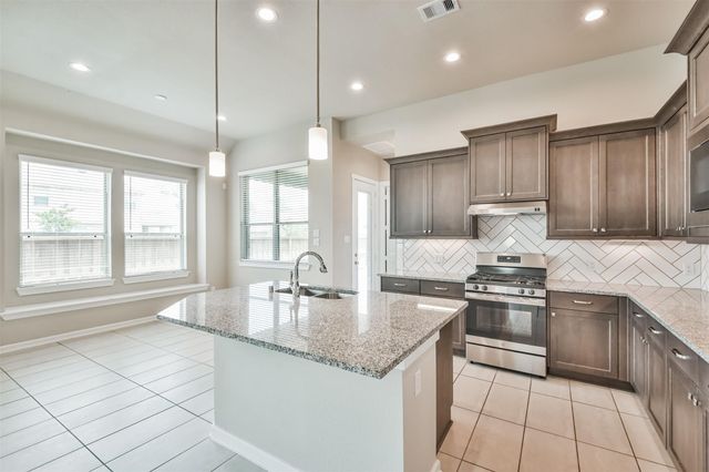 27025 Sofia Forest Drive, Magnolia, TX 77354