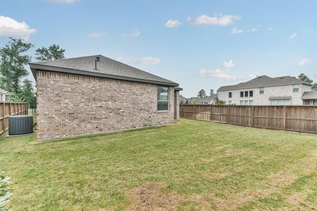 27025 Sofia Forest Drive, Magnolia, TX 77354