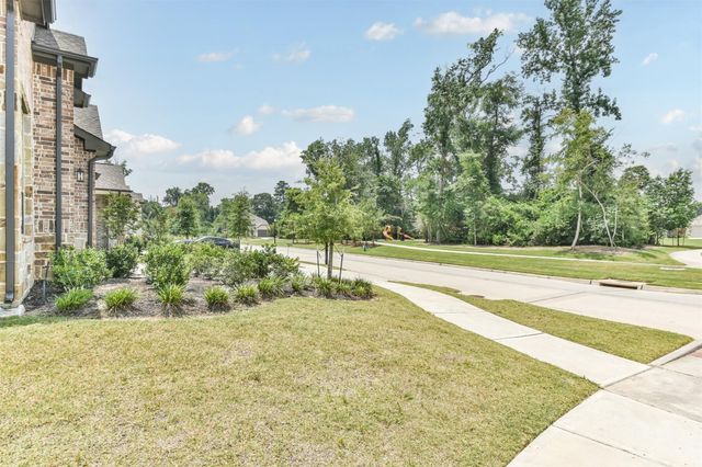 27025 Sofia Forest Drive, Magnolia, TX 77354