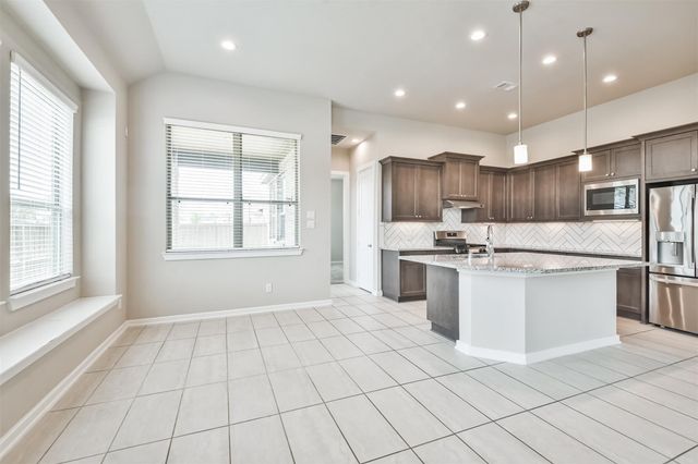 27025 Sofia Forest Drive, Magnolia, TX 77354
