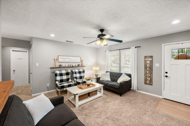 3809 Springtime Court, Arlington, TX 76017
