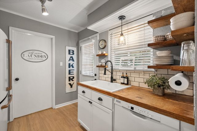 3809 Springtime Court, Arlington, TX 76017