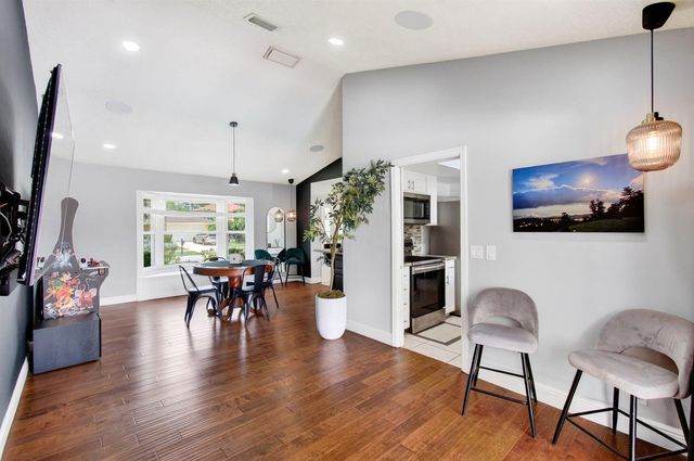 1630 Tamarack Way, Wellington, FL 33414