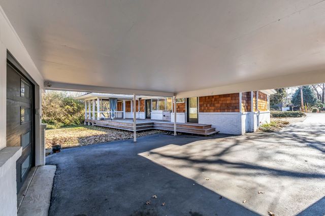 416 Barrywood Dr, Nashville, TN 37211