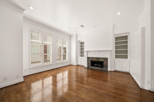 1902 Greenwich Place Drive, Houston, TX 77019