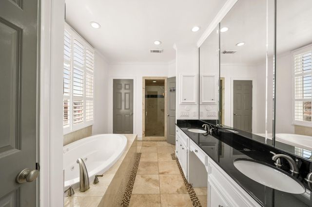 1902 Greenwich Place Drive, Houston, TX 77019