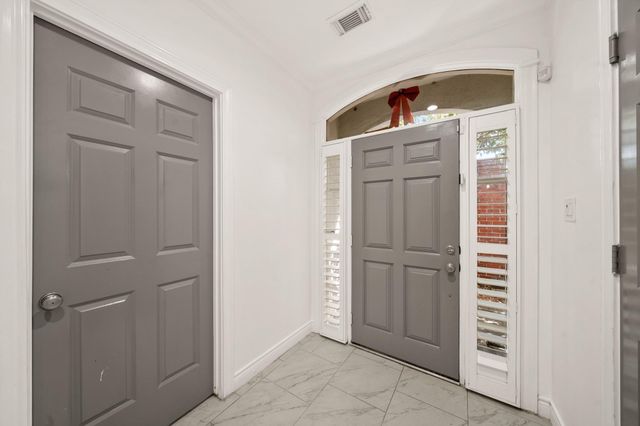 1902 Greenwich Place Drive, Houston, TX 77019