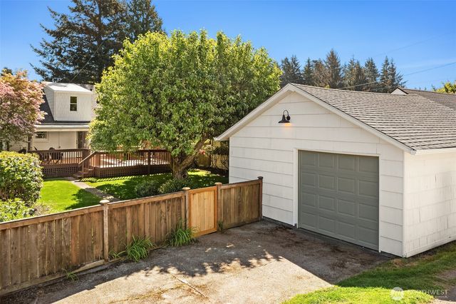 1810 N Union Avenue, Tacoma, WA 98406
