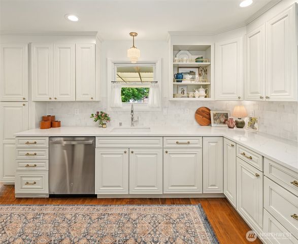 1810 N Union Avenue, Tacoma, WA 98406