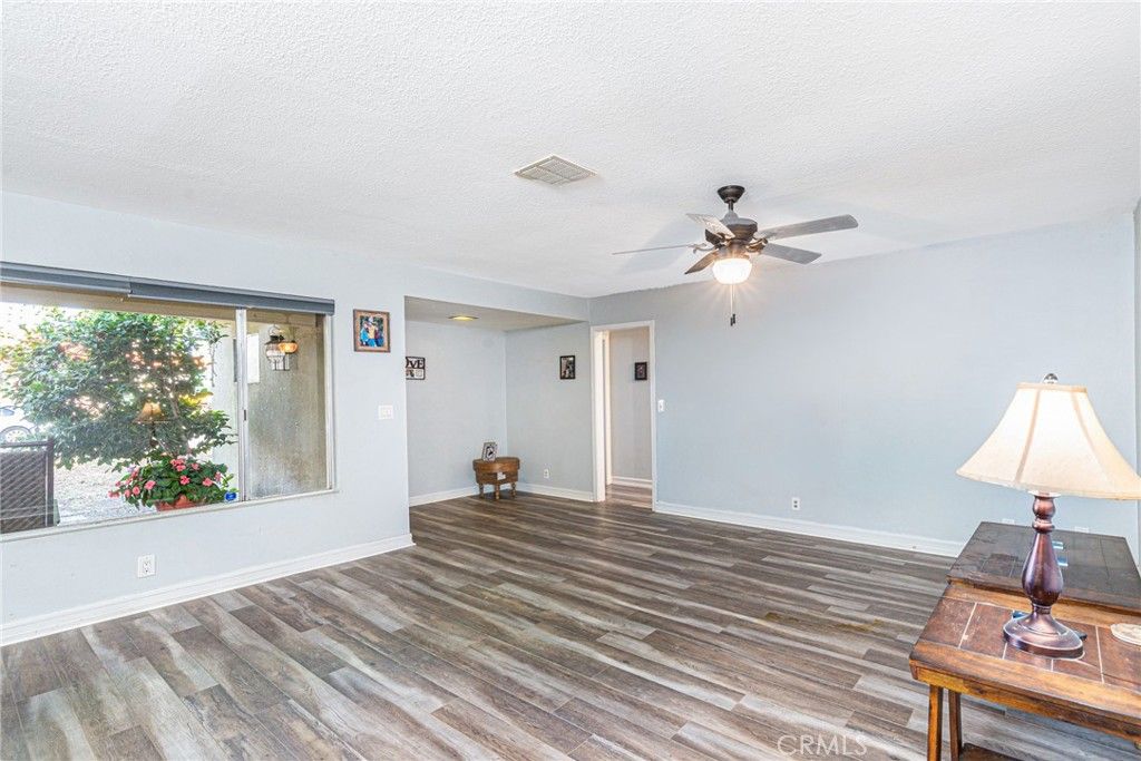 Image 5 of property listing at 26575 Saturn Way, Hemet, CA 92544