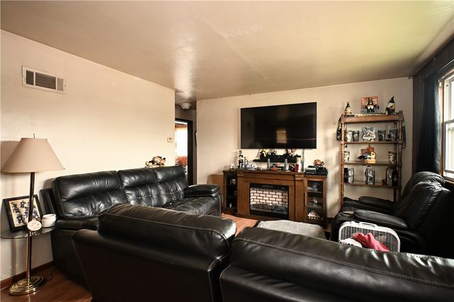 212 Dersam Street, Port Vue, PA 15133