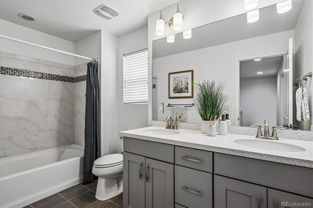 5167 Clinton Street, Denver, CO 80238