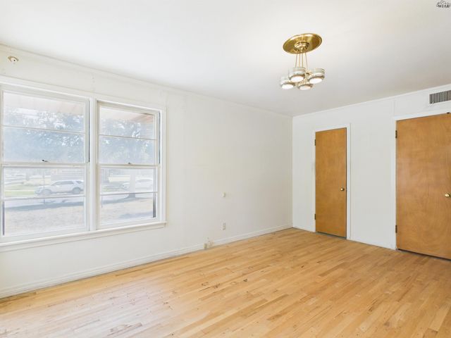 2400 HAMPSTEAD LANE, Wichita Falls, TX 76308