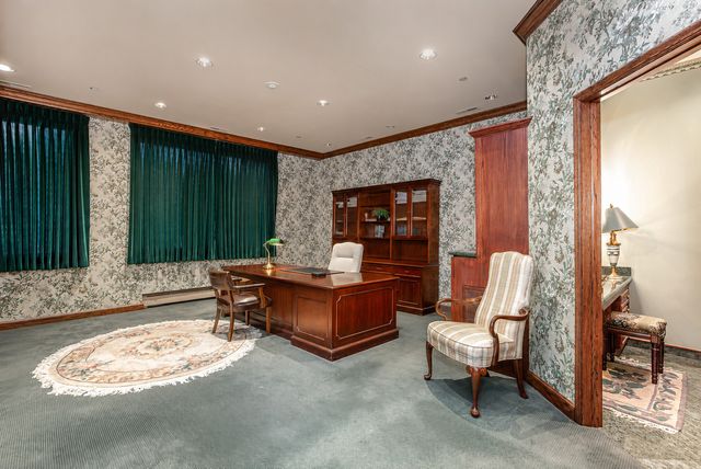 4939 W 95th Street, Oak Lawn, IL 60453