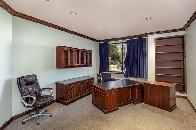 4939 W 95th Street, Oak Lawn, IL 60453