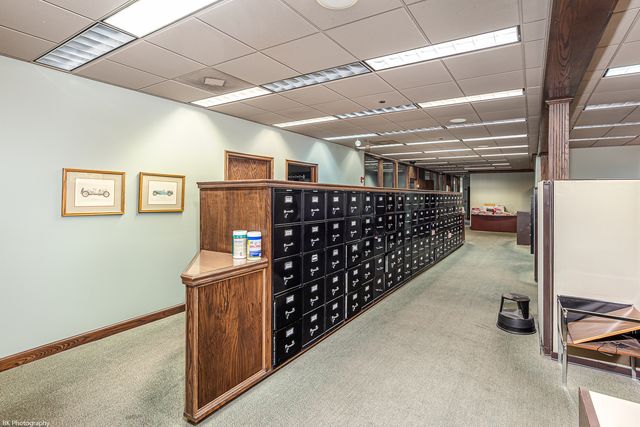 4939 W 95th Street, Oak Lawn, IL 60453