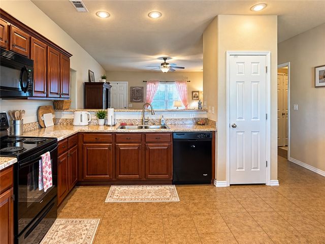 3050 Hook Lane, Farmington, AR 72730