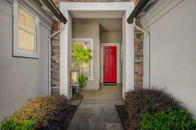 12460 Kibbie Lake Way, Rancho Cordova, CA 95742