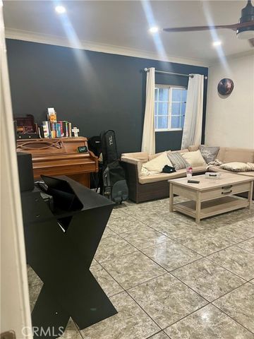 6808 Benson, Huntington Park, CA 90255