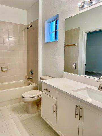 4987 SE Mariner Garden Circle, Stuart, FL 34997