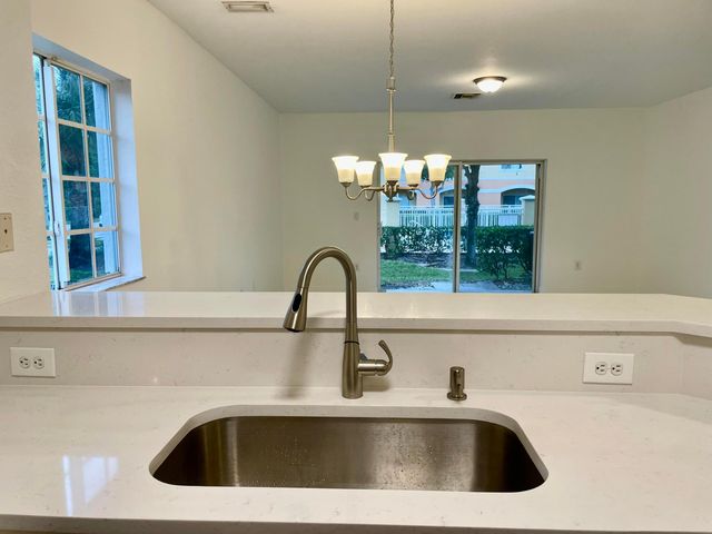 4987 SE Mariner Garden Circle, Stuart, FL 34997