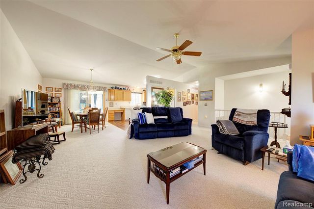 3174 Pirrin Drive, Waterford, MI 48329