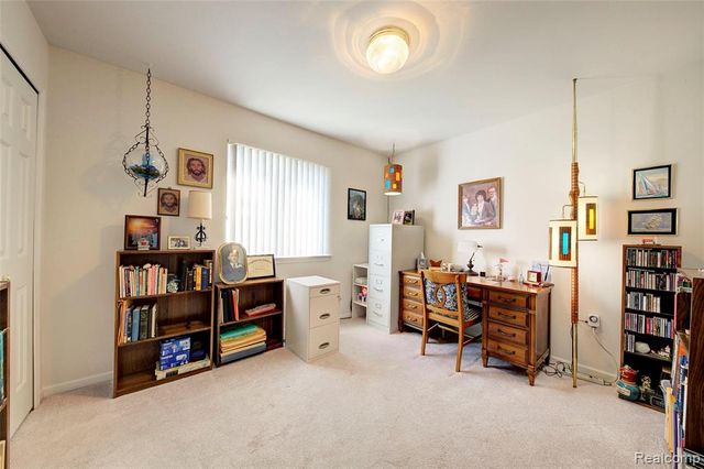 3174 Pirrin Drive, Waterford, MI 48329