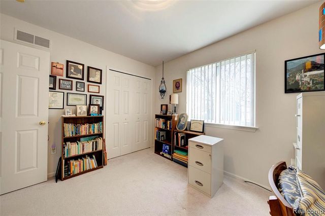 3174 Pirrin Drive, Waterford, MI 48329