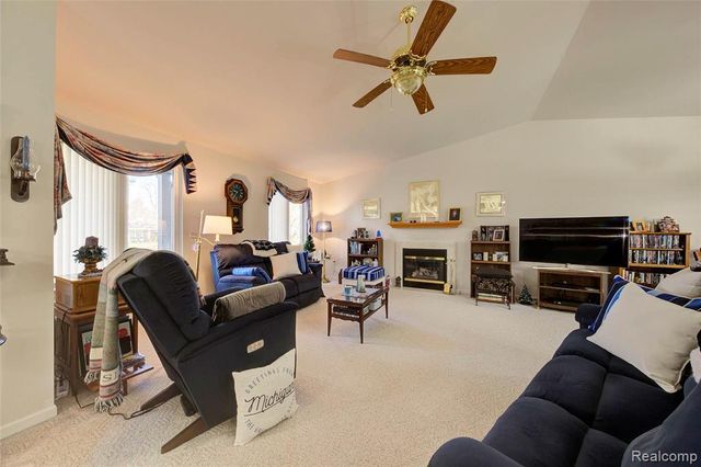 3174 Pirrin Drive, Waterford, MI 48329