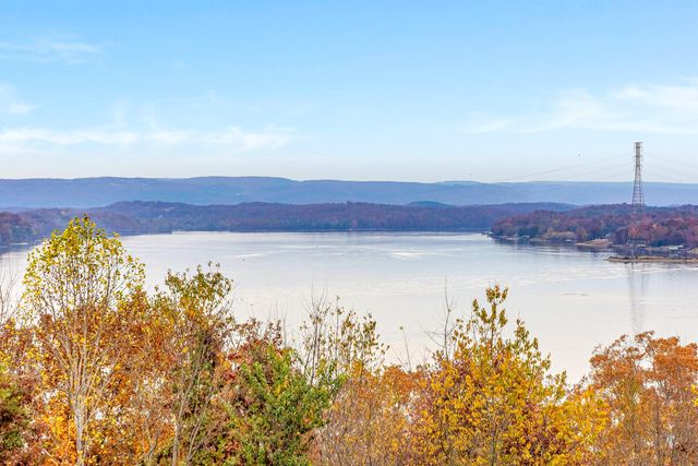 6423 Olde Ferry Landing, Harrison, TN 37341