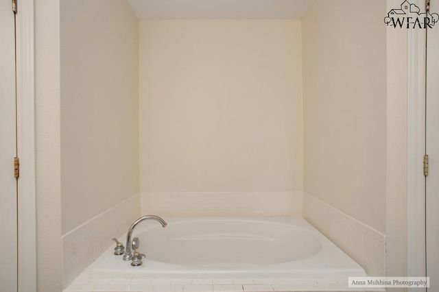 8 ST ANDREWS COURT, Wichita Falls, TX 76309