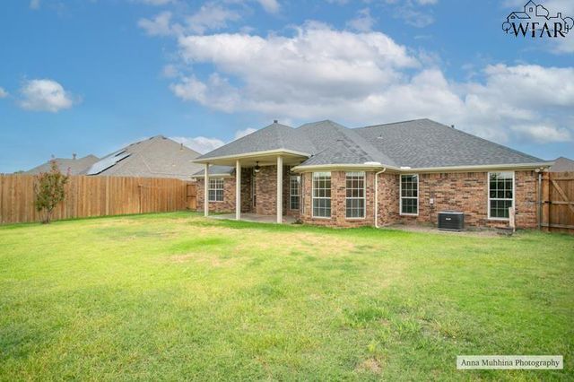 8 ST ANDREWS COURT, Wichita Falls, TX 76309